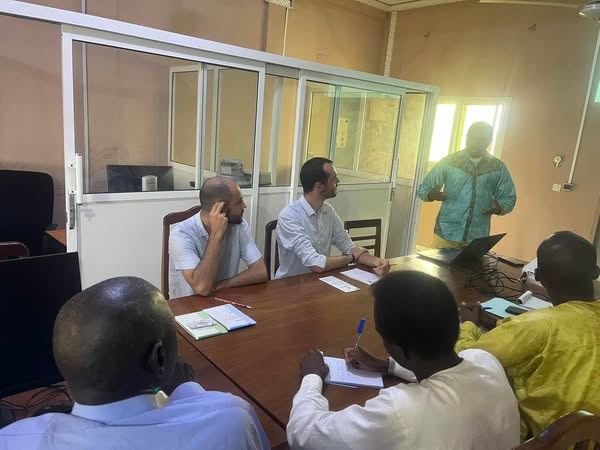 Visite de l’Agence Française de Développement (AFD) au Centre de Documentation et d’Information Géographique (CDIG)